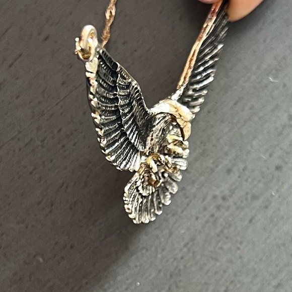 🦅 Gold Copper Eagle Flying Twisted Chain Link Patriotic USA America Necklace - Picture 4 of 5